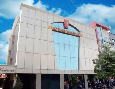 Hotel Vrandavan Nagpur Exteriör bild